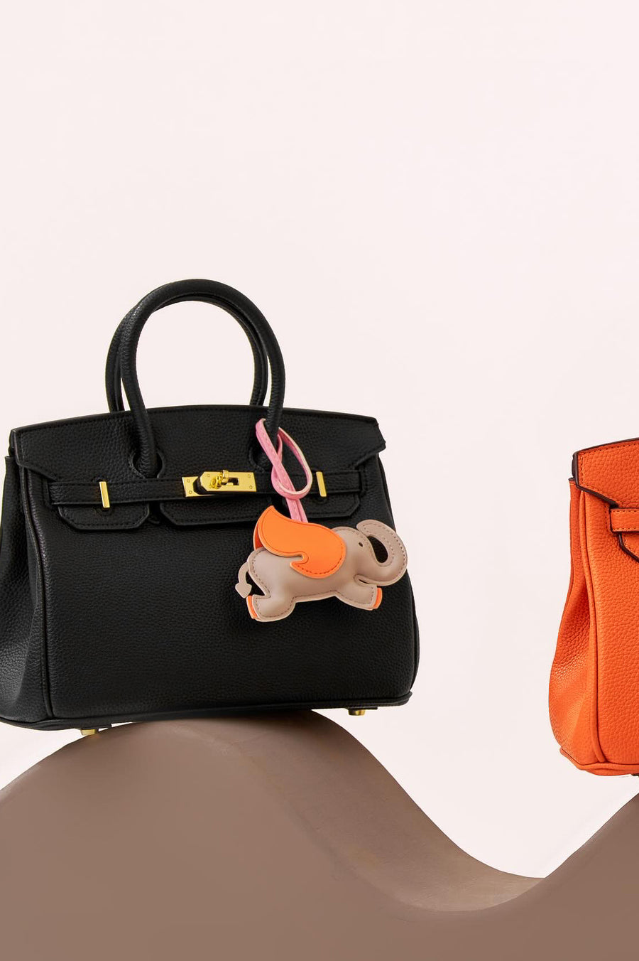 Amo Collection
